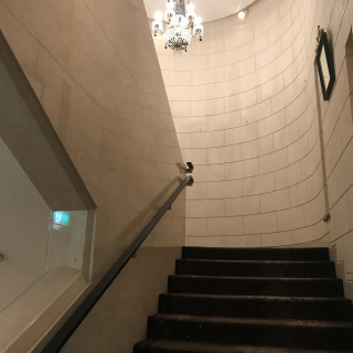 大理石の階段