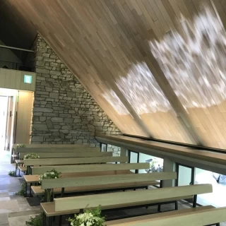 新しい木造のチャペル
