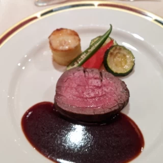 メインお肉料理