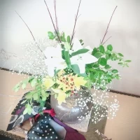会場の花も綺麗な彩りでした。