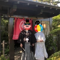 玄関前にて写真撮影していただけました。