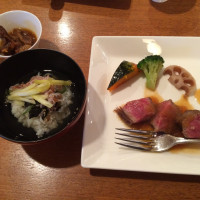 お肉料理