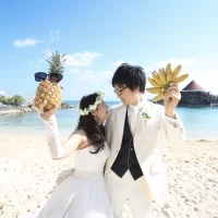 沖縄らしい食べ物も小道具に早変わりです