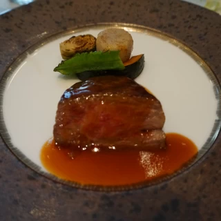 試食でいただいたお肉料理。柔らかくてとてもおいしかったです。