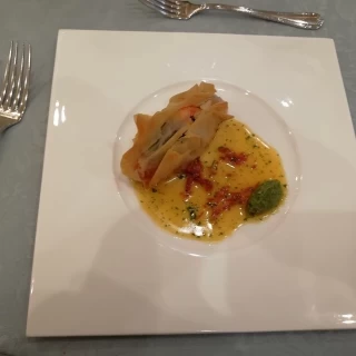 魚料理。こちらもとても美味しかったです。