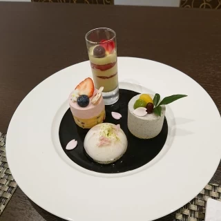 デザート
左二つが洋フレンチ
右二つが和フレンチ