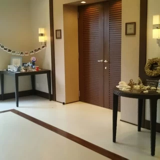 写真などの飾り付けがたくさんありました。