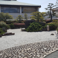 日本庭園で式ができます。