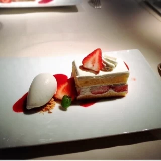 シンプルなショートケーキ、とても美味しかったです！