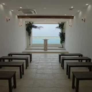 シンプルな作りのチャペルです。