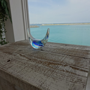 琉球ガラスのリングピローです。無料レンタル可能。購入も可|496254さんのチャペルSUNS（サンズ）の写真(596725)