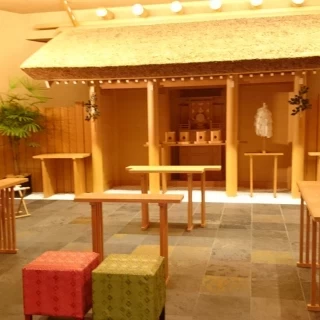 ホテル内神殿