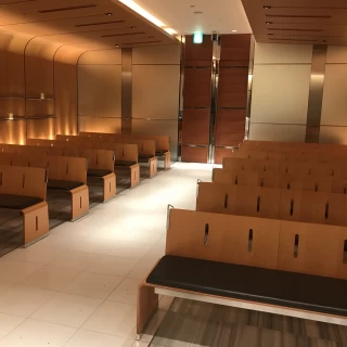 前から