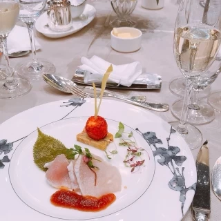 お刺身ジュレは桜の甘いものから醤油ベースにして頂きました