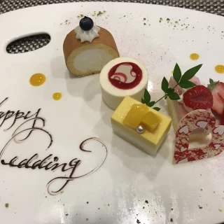 華やかで贅沢なデザート