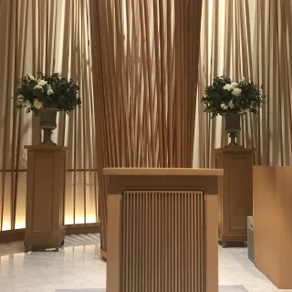 木のぬくもりが素晴らしく、曲線もすばはらしく綺麗でした。