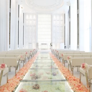 華やかなので、祭壇部分はオプション付けずとも綺麗です