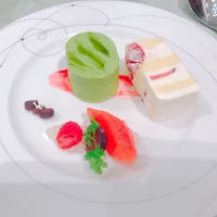 抹茶のムースがとても美味しかったです。