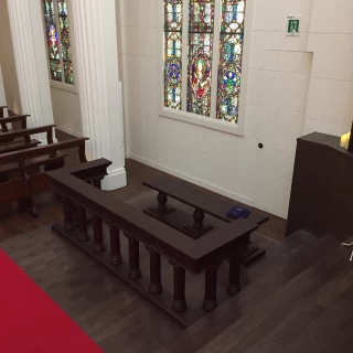 壇上にある親族専用の席