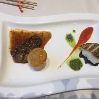 メイン