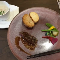 メインのお肉は柔らかかったです。