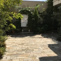 フラワーシャワーやお菓子撒きが出来るそうです。