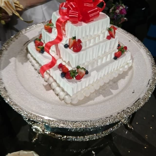 豪華なウエディングケーキでした
