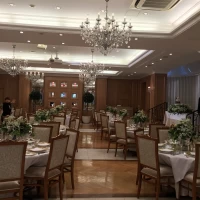 披露宴会場はわりと普通。