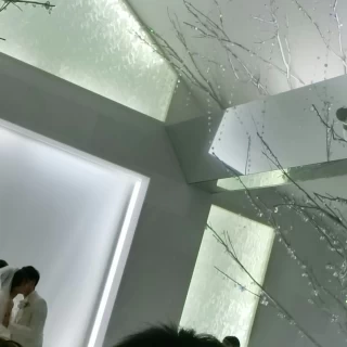 奥の窓が開く前