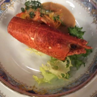 スタッフさん達が温かく料理も大変美味しい会場です。
