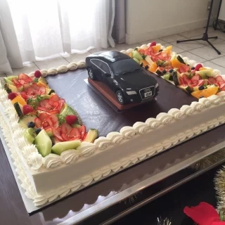 イメージをイラストにして作ってもらったケーキです！