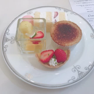 デザートビュッフェ