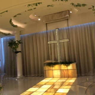 景色を堪能できる天空チャペルがある会場です。