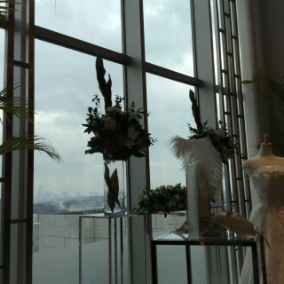 ワンフロア貸切でアットホーム結婚式が出来ます。