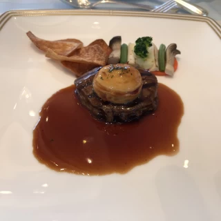 メインの牛肉です。