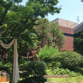 チャペル前のガーデン