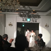 披露宴、新郎新婦入場