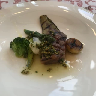 お肉料理