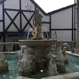 中庭の噴水