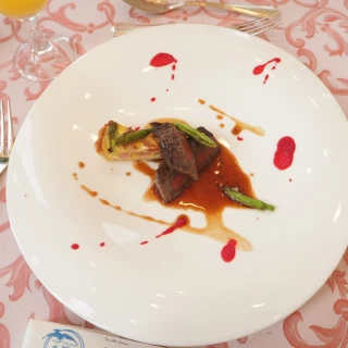 メインの肉