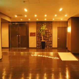 挙式会場前の廊下