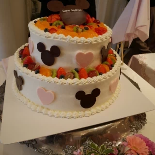 オリジナルのディズニーのウェディングケーキ