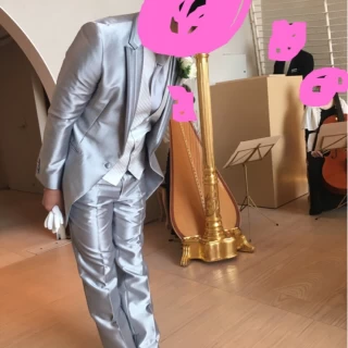 生演奏は写真奥にうつっている楽器で演奏してくれます。
