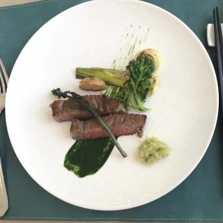 柚子胡椒に合うやわらかいステーキ。