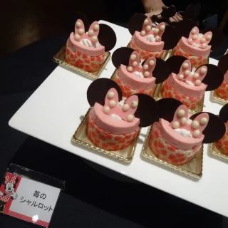 デザートビュッフェはディズニーディズニー風でした(ミニー)