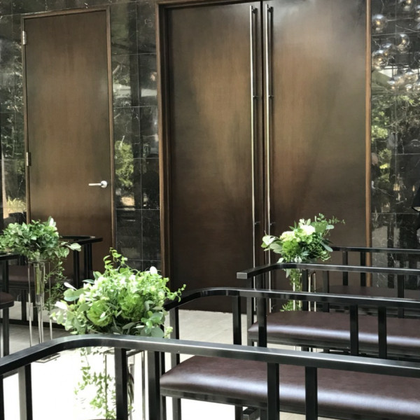 プランナーさんを変更すればよかった」｜全面ガラス張りで日光が入り