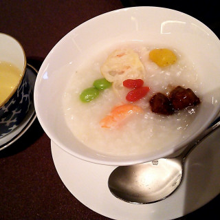 おかゆは食べるところによって味が違うのを楽しめました。