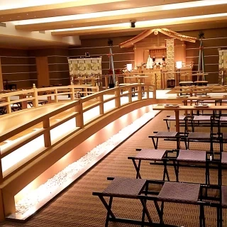 沢山ゲストを呼べる会場。挙式中の携帯禁止です。