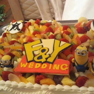 自分達の好きな物にこだわったウエディングケーキ