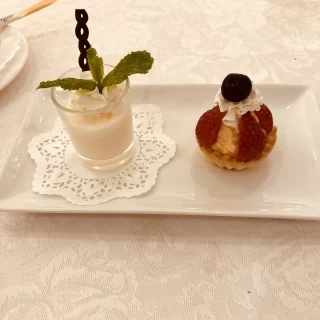 これとは別にウェディングケーキ有(テーマに沿ってオーダー可
